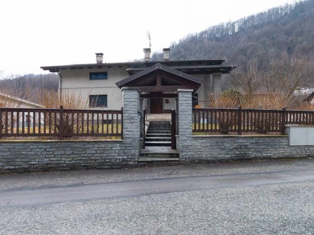 Casa indipendente in vendita a Frassino CN