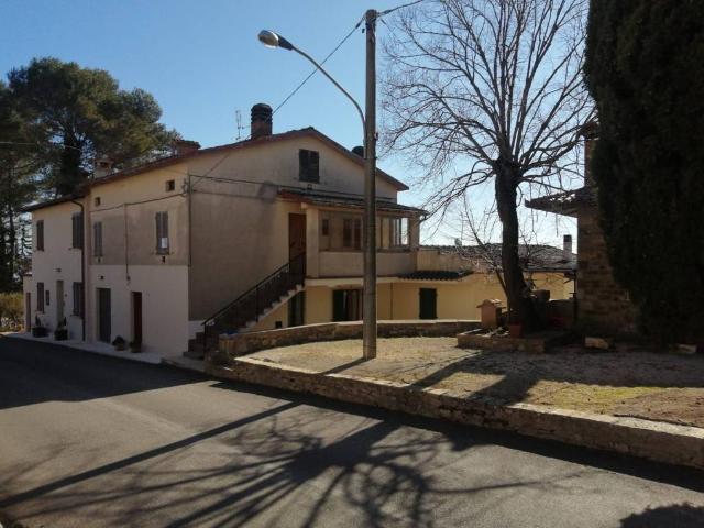 Casa indipendente in vendita a Fratta Todina PG