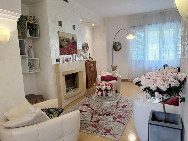 Casa indipendente in vendita a Frattamaggiore NA