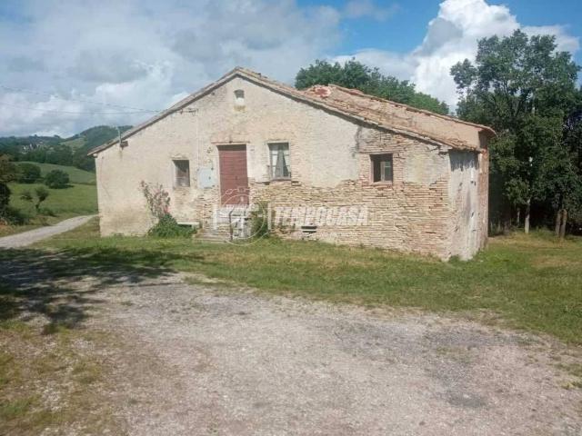 Casa indipendente in vendita a Fratte Rosa PU