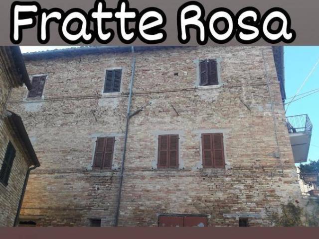 Casa indipendente in vendita a Fratte Rosa PU
