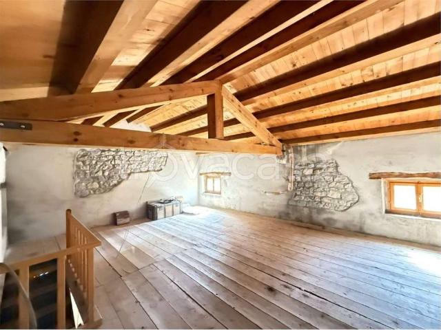 Casa indipendente in vendita a Fregona via Grotte del Caglieron