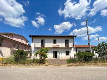 Casa indipendente in vendita a Frigento AV