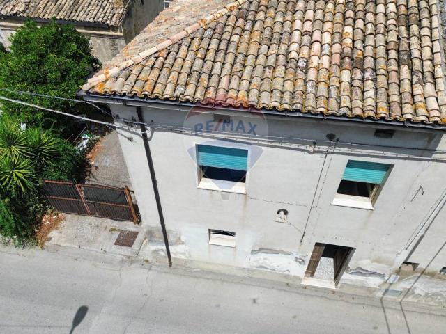 Casa indipendente in vendita a Frisa