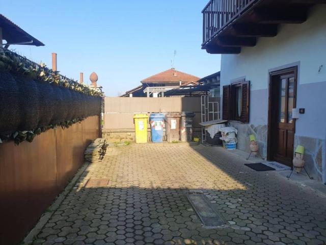 Casa indipendente in vendita a Front TO