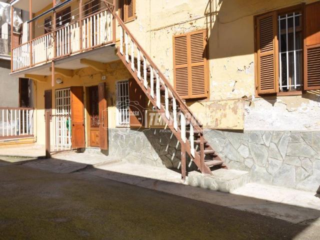 Casa indipendente in vendita a Front TO