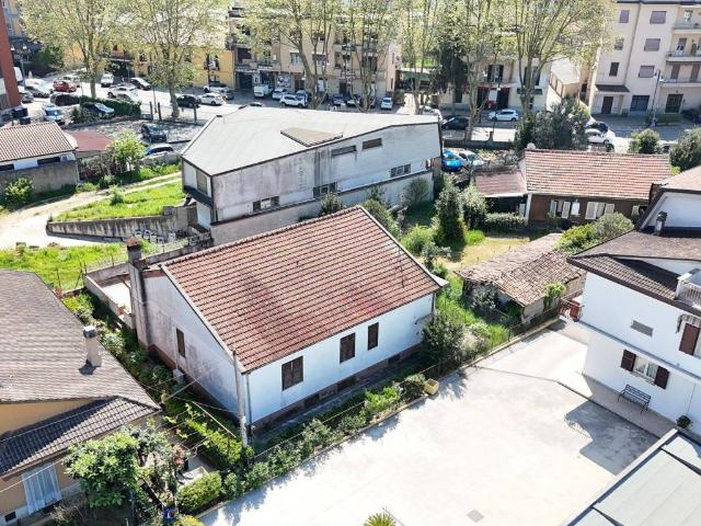 Casa indipendente in vendita a Frosinone FR