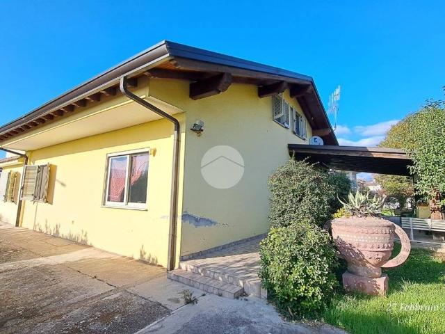 Casa indipendente in vendita a Frosinone FR