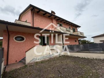 Casa indipendente in vendita a Fucecchio FI