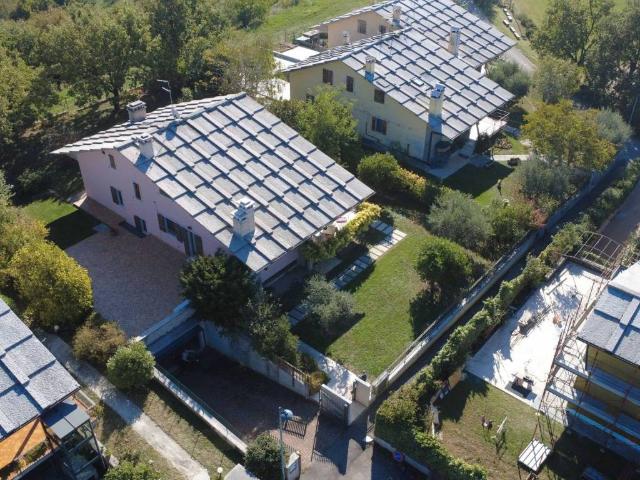 Casa indipendente in vendita a Fumane VR