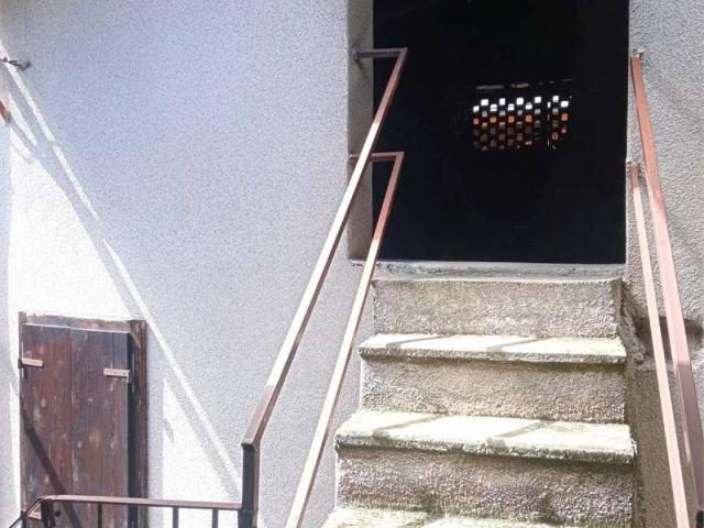 Casa indipendente in vendita a Hone AO