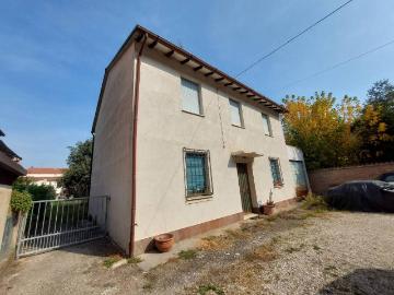Casa indipendente in vendita a Imola BO