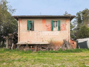 Casa indipendente in vendita a Imola BO
