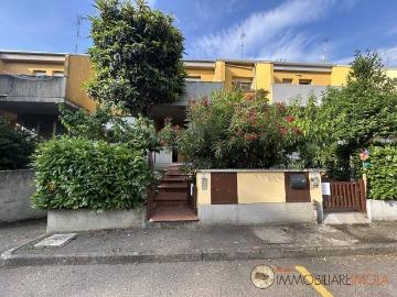 Casa indipendente in vendita a Imola BO