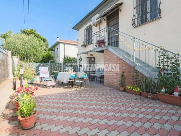 Casa indipendente in vendita a Imola BO