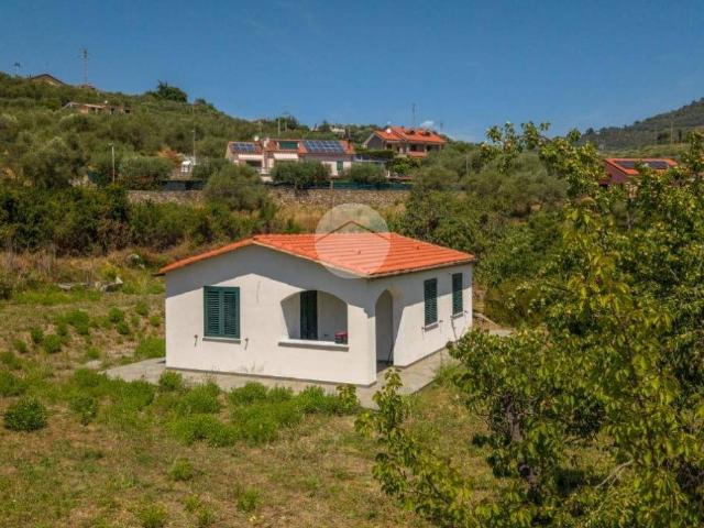 Casa indipendente in vendita a Imperia IM