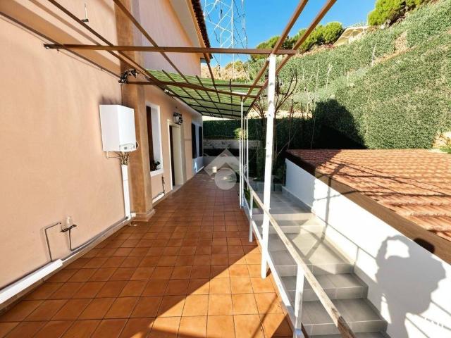 Casa indipendente in vendita a Imperia IM