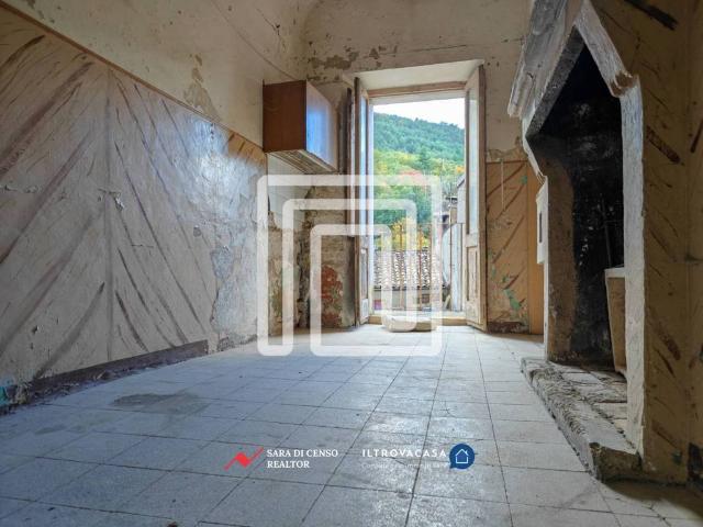 Casa indipendente in vendita a Introdacqua AQ