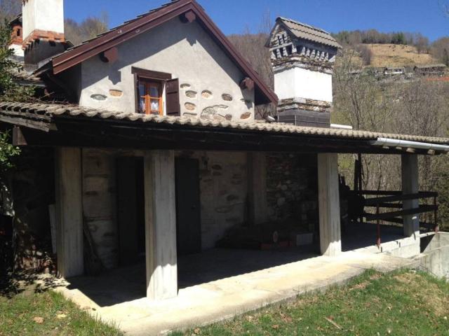 Casa indipendente in vendita a Intragna VB