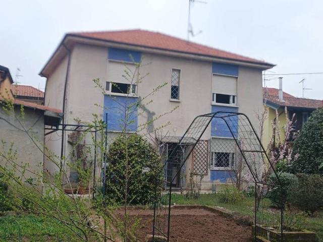 Casa indipendente in vendita a Inveruno MI