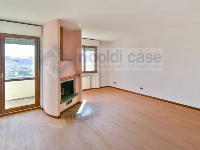 Casa indipendente in vendita a Inverigo CO