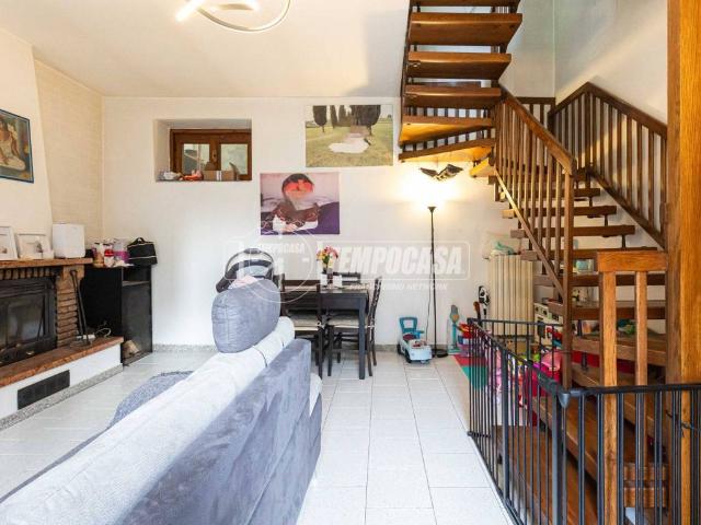 Casa indipendente in vendita a Inverigo CO