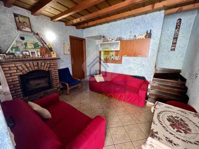 Casa indipendente in vendita a Inverno e Monteleone PV
