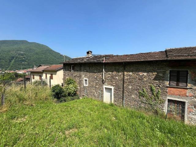 Casa indipendente in vendita a Inverso Pinasca TO