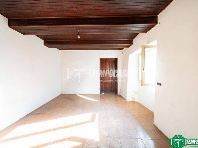 Casa indipendente in vendita a Invorio NO
