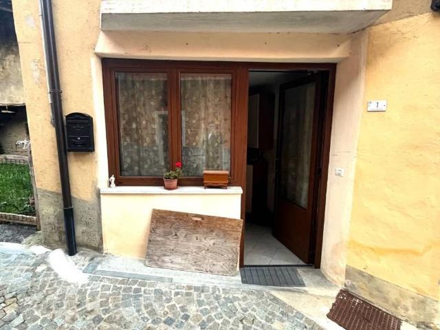 Casa indipendente in vendita a Isasca CN