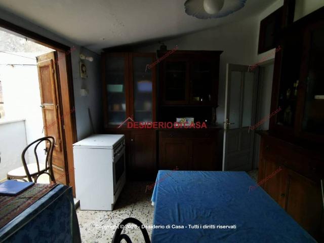 Casa indipendente in vendita a Isnello PA