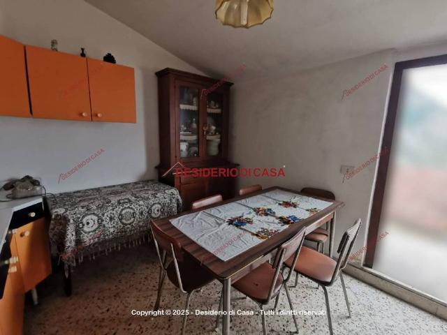 Casa indipendente in vendita a Isnello PA