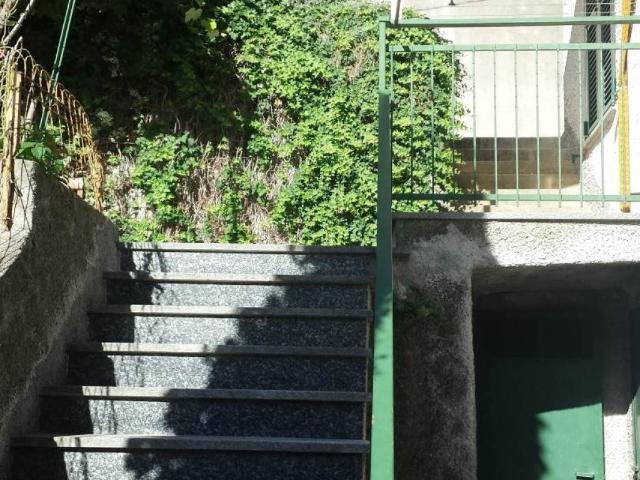 Casa indipendente in vendita a Isola del Cantone GE