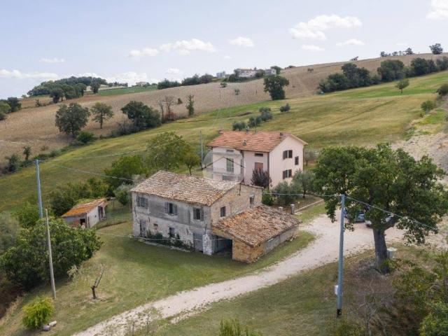 Casa indipendente in vendita a Isola del Piano PU