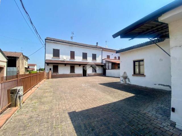 Casa indipendente in vendita a Isola Sant'Antonio AL