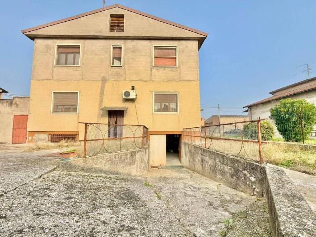 Casa indipendente in vendita a Isola Rizza VR