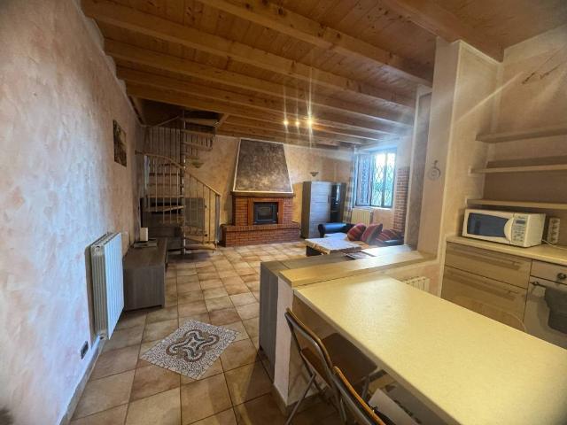 Casa indipendente in vendita a Ispra VA