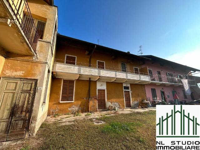 Casa indipendente in vendita a Jerago con Orago VA