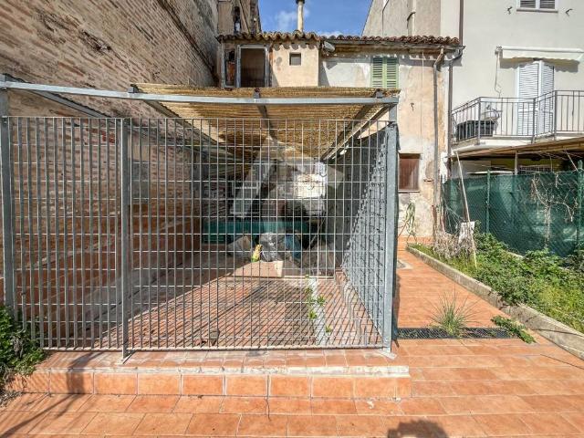 Casa indipendente in vendita a Jesi AN