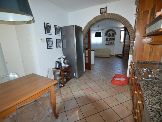 Casa indipendente in vendita a Jesi AN