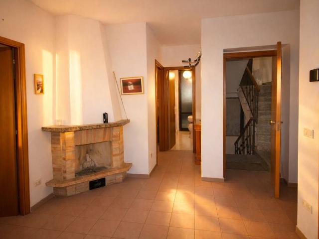 Casa indipendente in vendita a Jesi AN