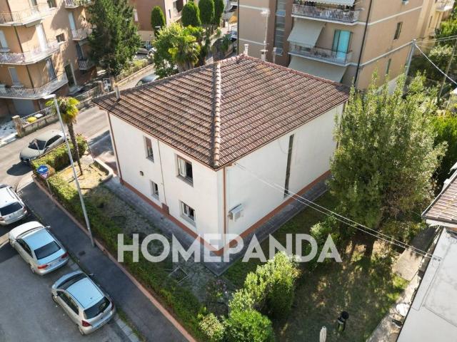 Casa indipendente in vendita a Jesi AN