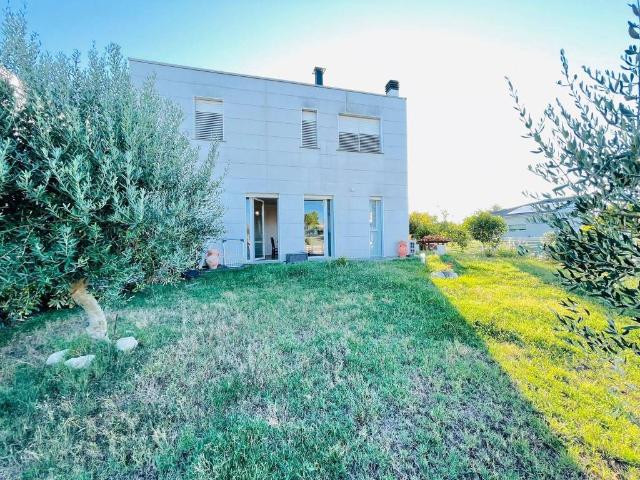 Casa indipendente in vendita a Jesi AN