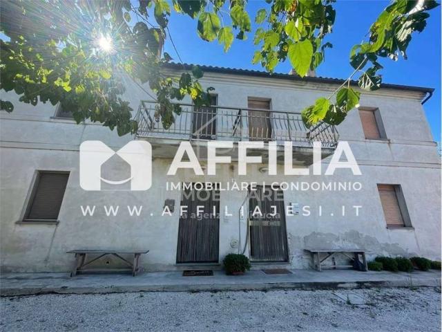 Casa indipendente in vendita a Jesi AN