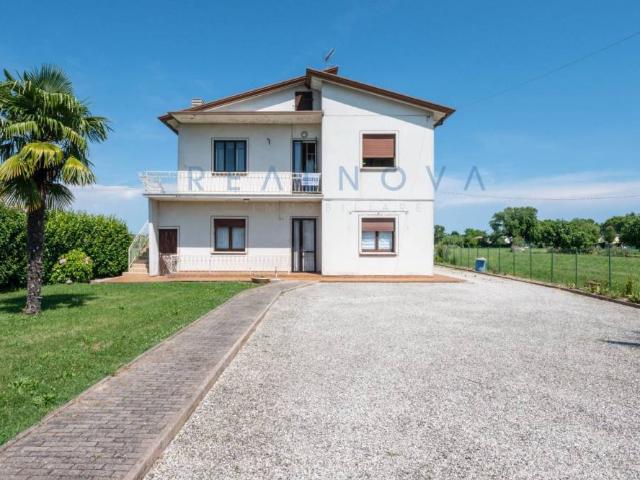 Casa indipendente in vendita a Jesolo via Massaua, 50, Cortellazzo