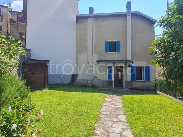Casa indipendente in vendita a Ombriaco, Bellano