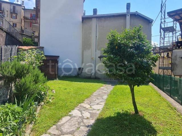 Casa indipendente in vendita a Ombriaco, Bellano