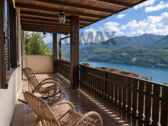 Casa indipendente in vendita a Omegna VB