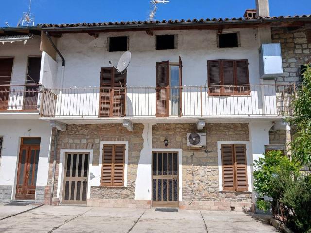 Casa indipendente in vendita a Odalengo Grande AL