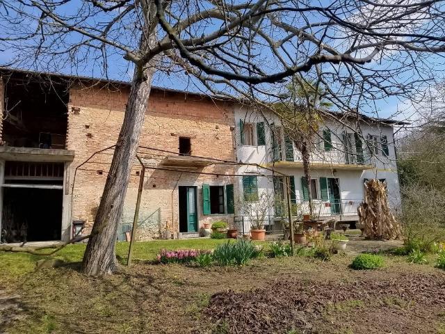 Casa indipendente in vendita a Odalengo Grande AL